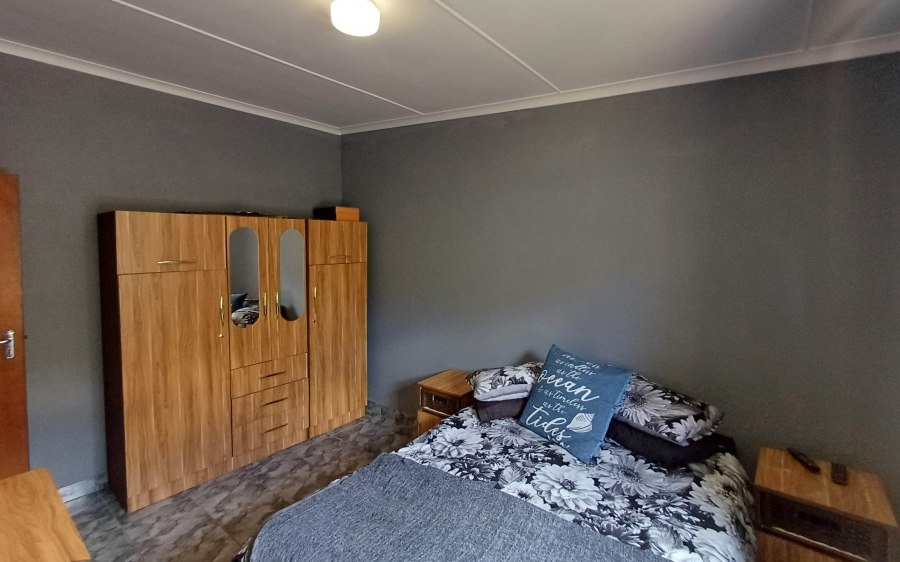 10 Bedroom Property for Sale in Kleinmond Western Cape